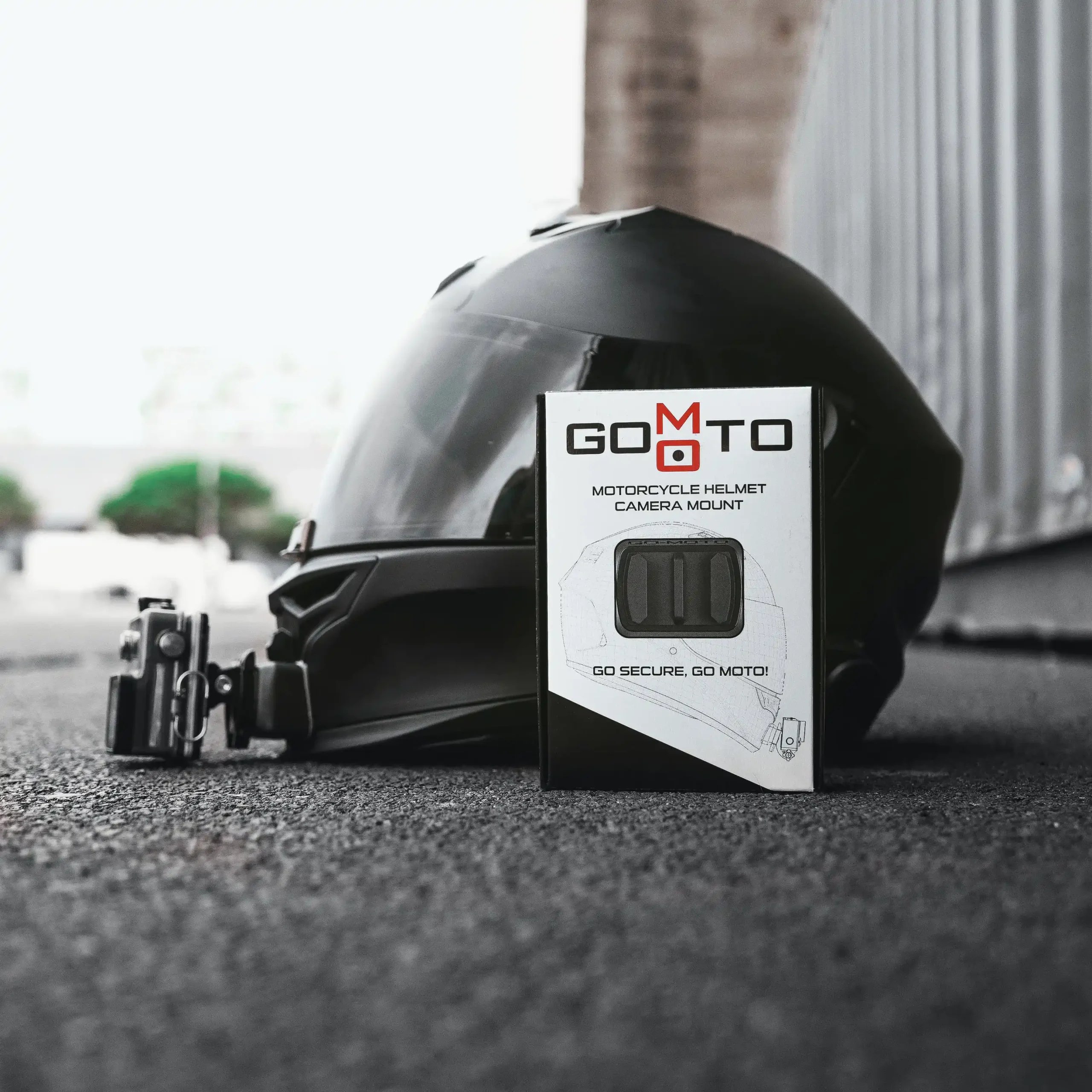 Chin mount for motorcycle helmet